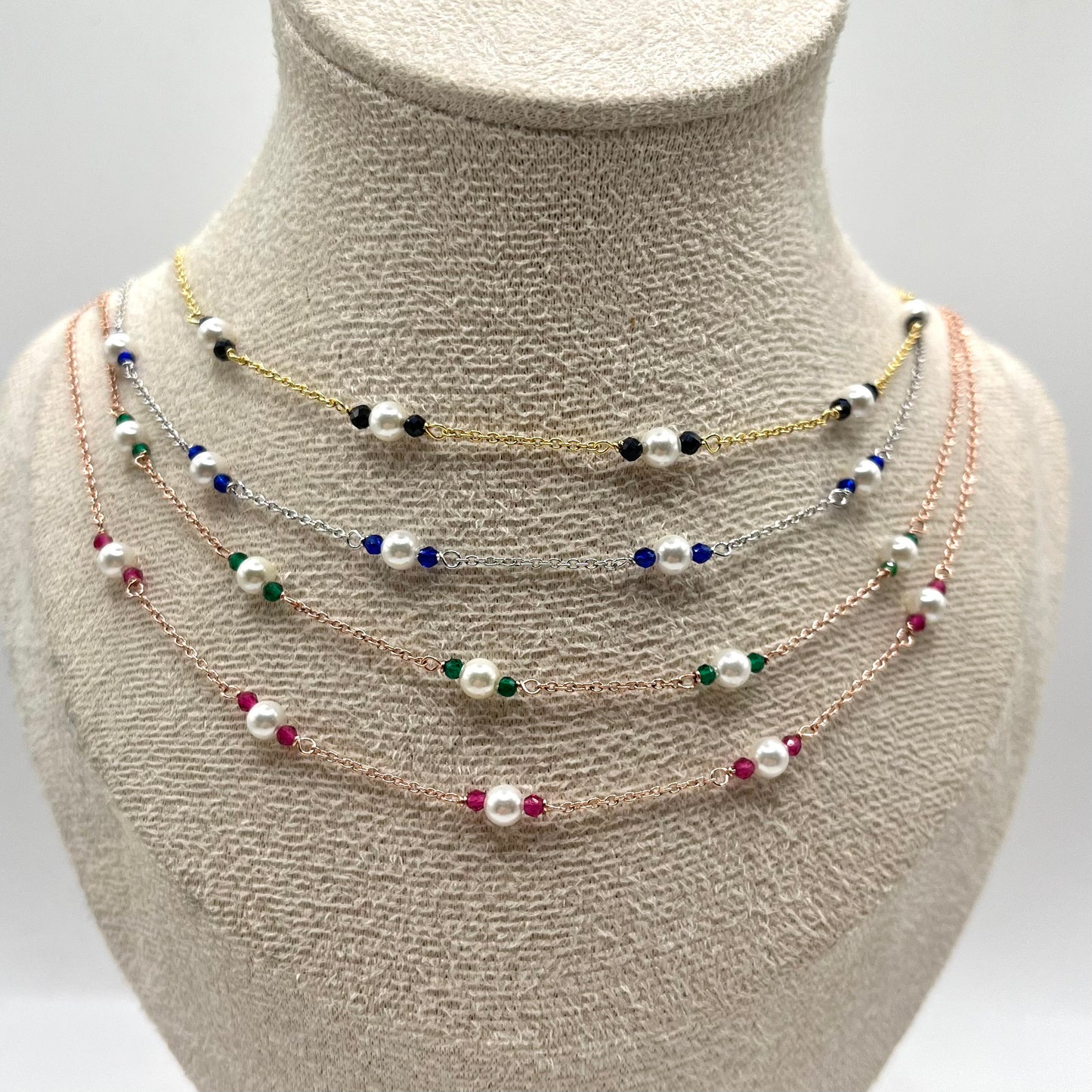 CL CON 5 PERLINE E PIETRE