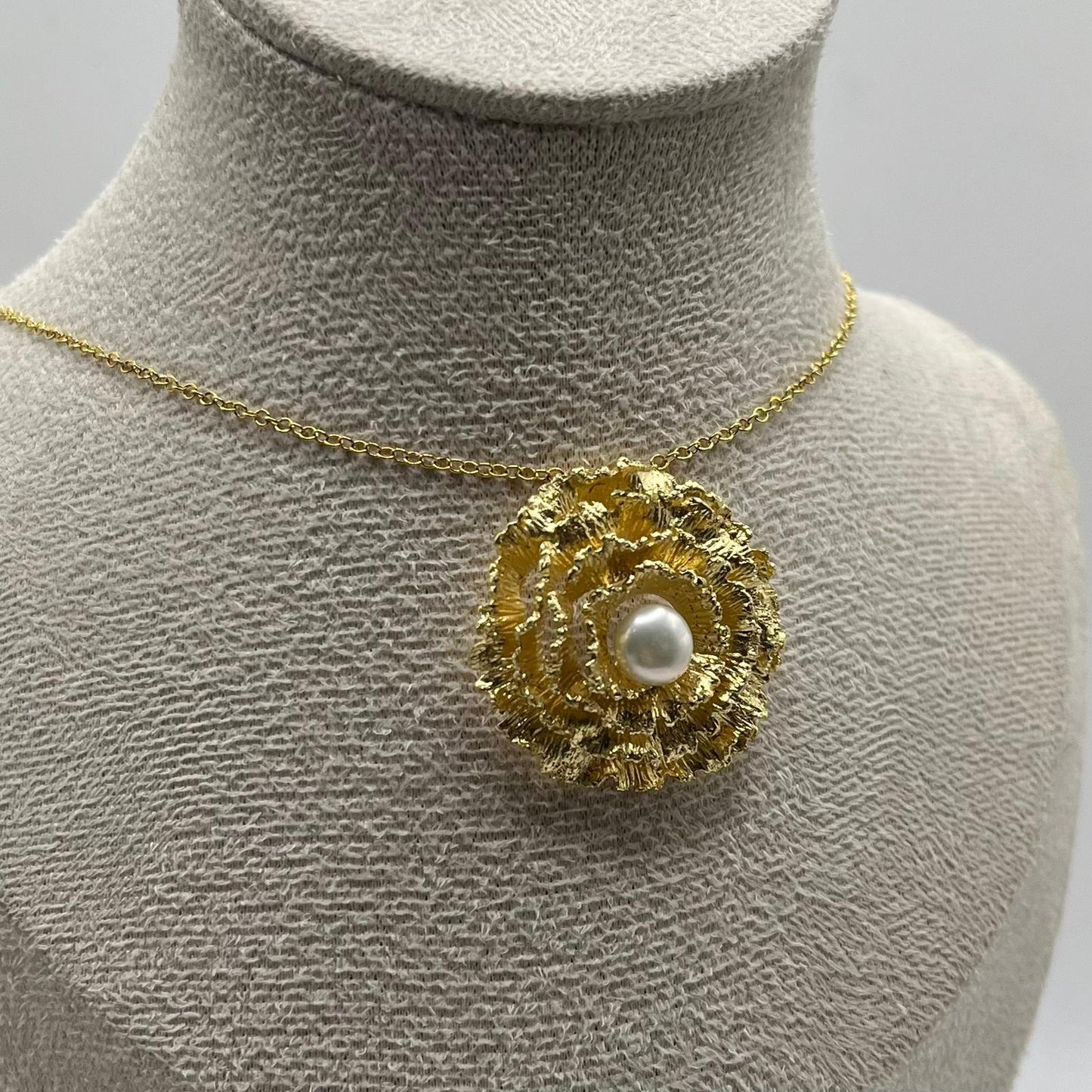 CL CON FIORE + PERLA CENTR