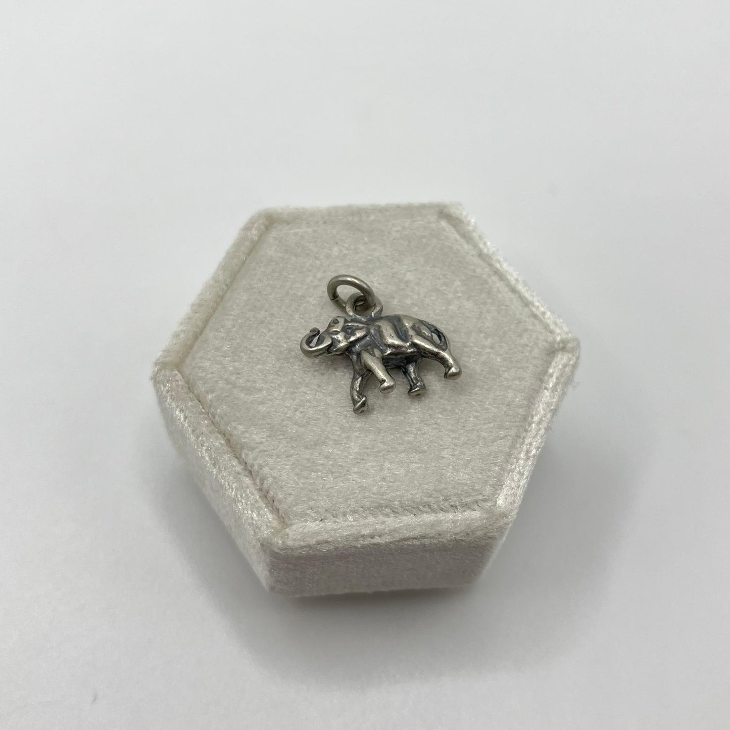 CN OXIDIZED ELEPHANT