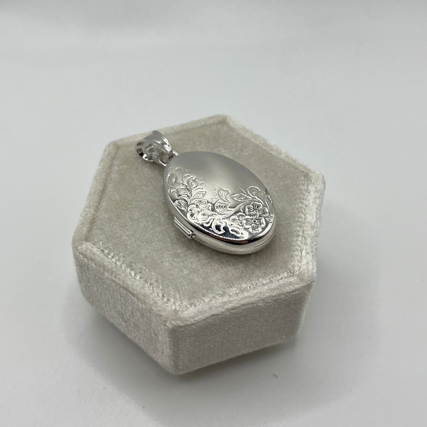 PORTAFOTO OVALE FANTASIA FIORI 2,4 X 1,7 CM