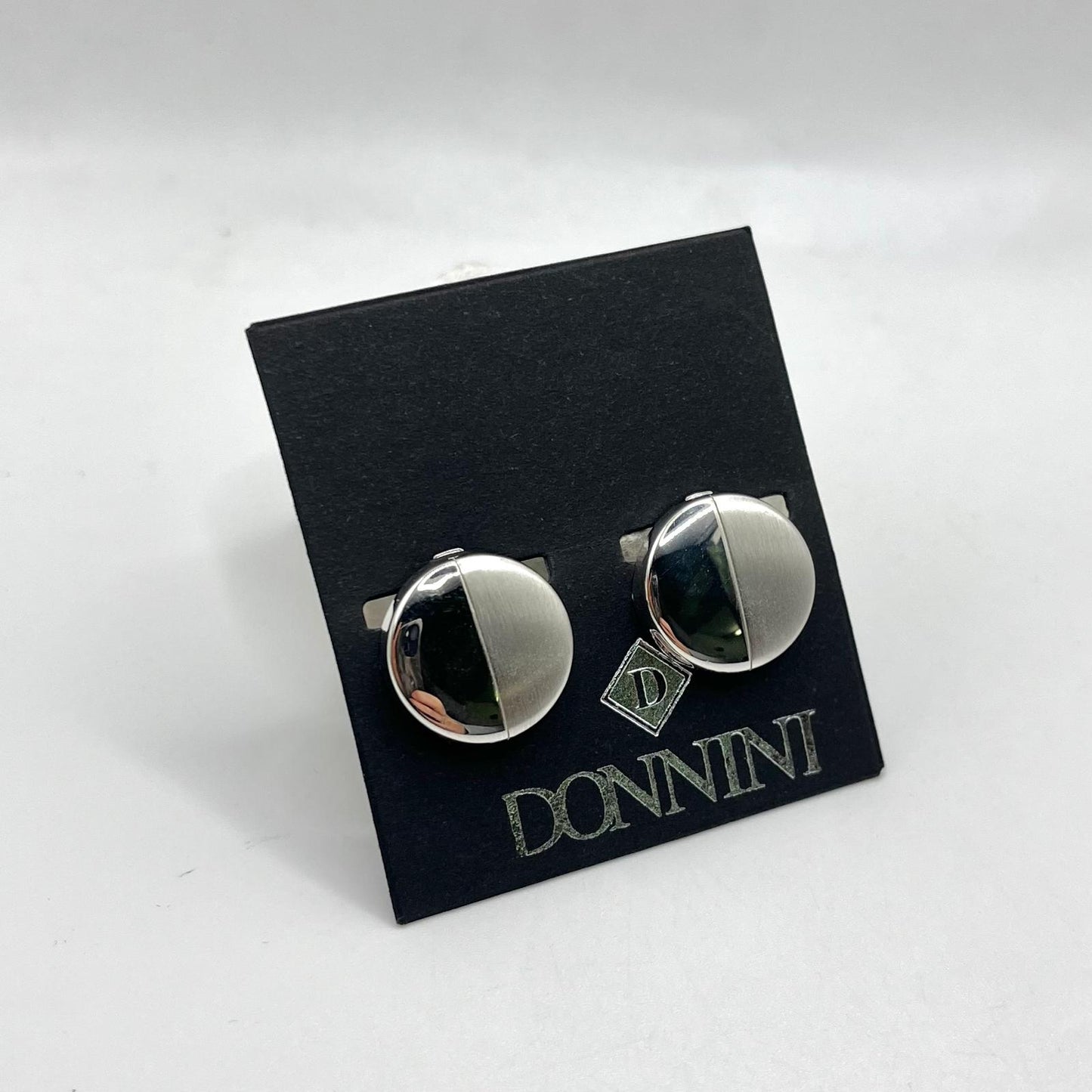 GM TONDO META’ LISCIO META’ LAVORATO