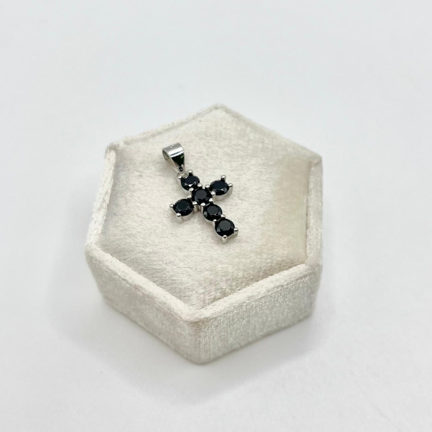 CN CROCE ZIRC NERI 1,2X1,5CM