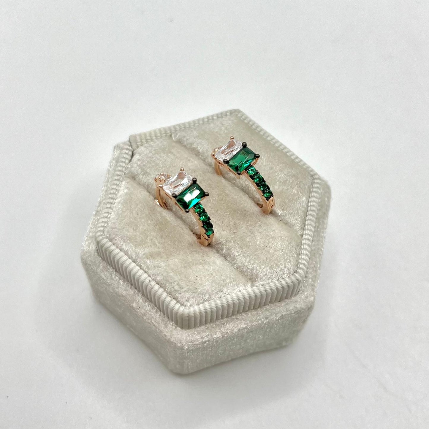 OR CERCHIO CON 2 PIETRE + ZIRC