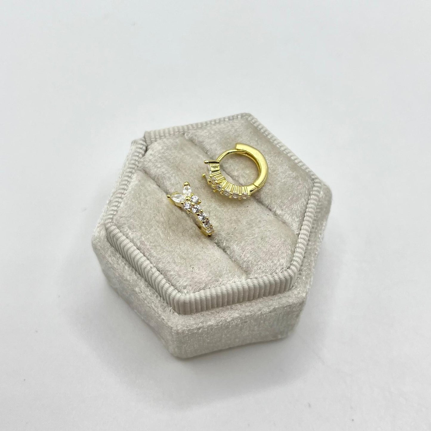 OR CERCHIO ZIRC E FARFALLA ZIRC