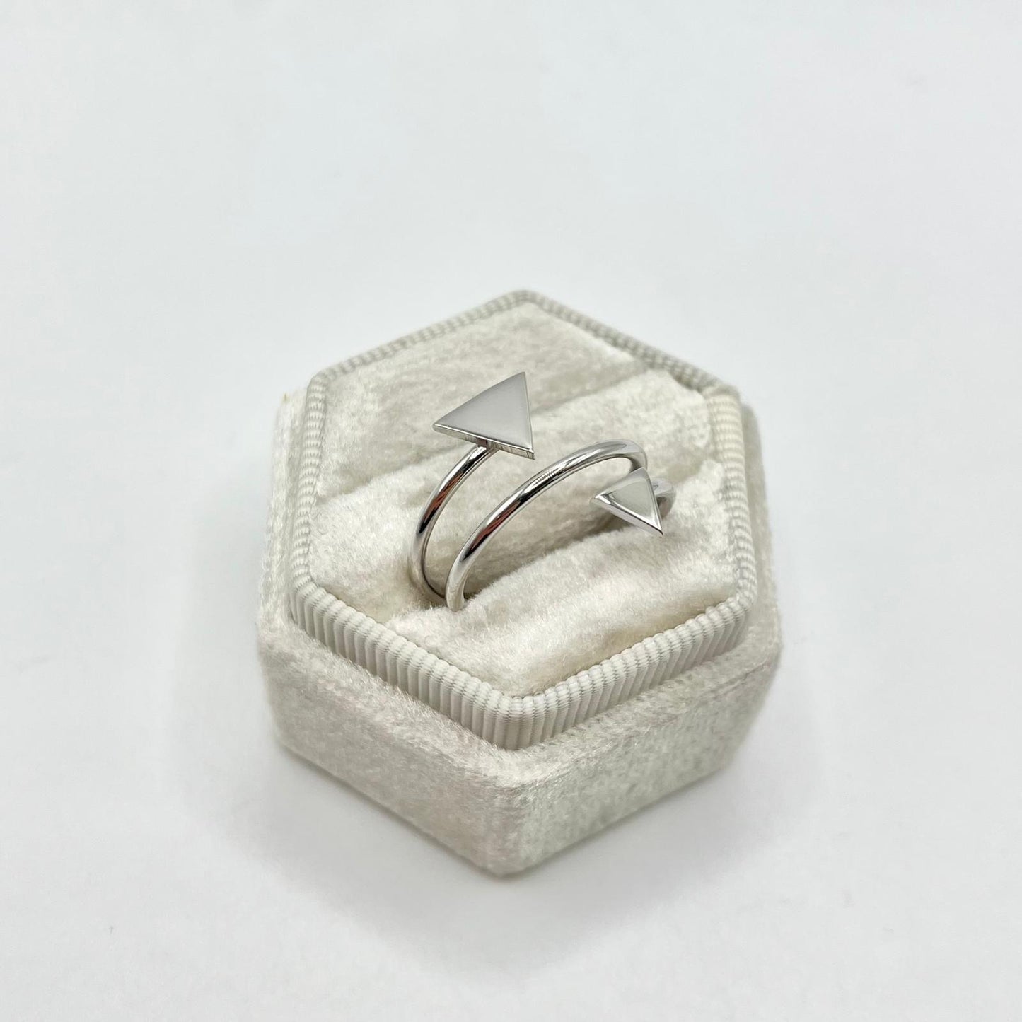 AN SPIRALI TRIANGOLI