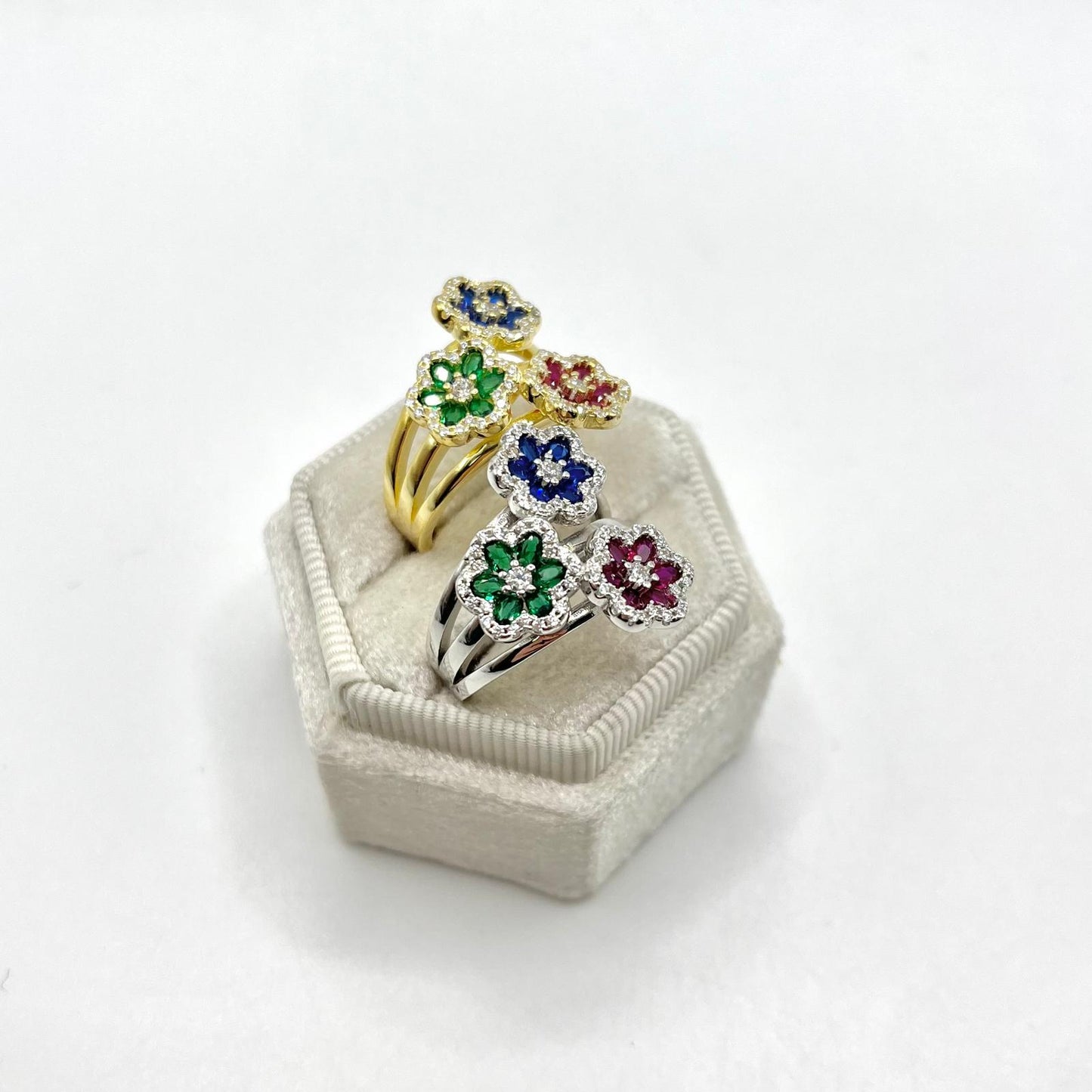 AN TRE FIORI COLORATI MIS 18