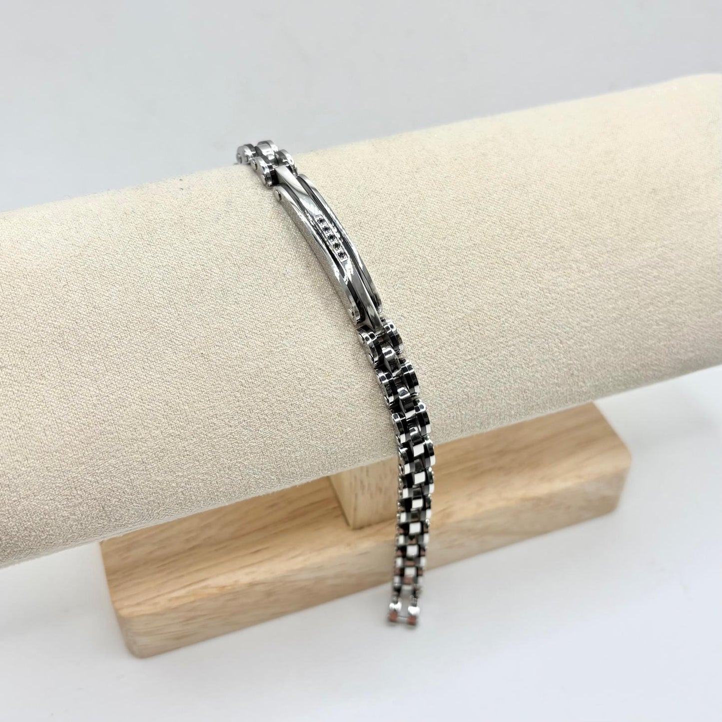 BR ACCIAIO TARGA 5 ZIRC NERI