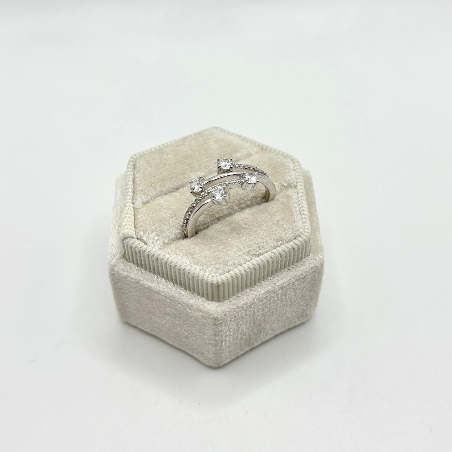 AN ZIRCONI CON 4 PUNTI LUCE