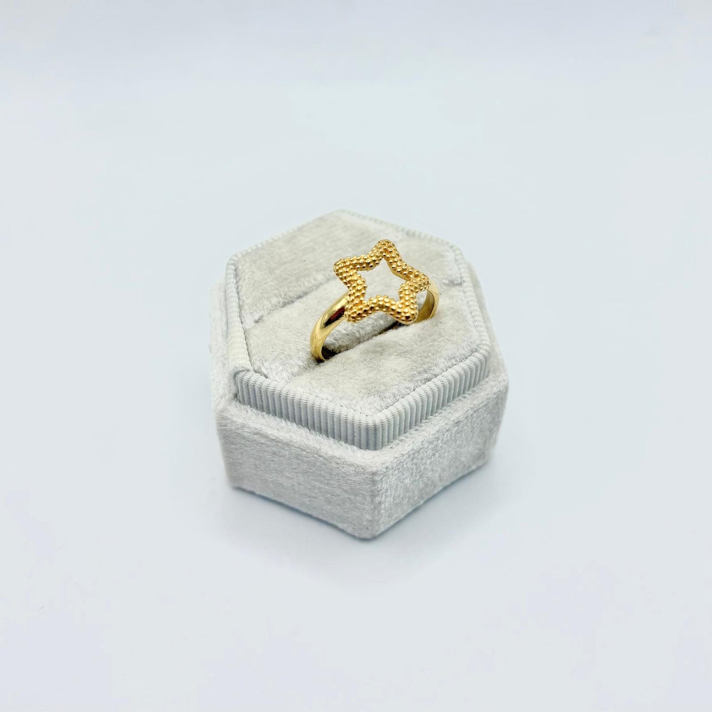 AN STELLA TRAFORATA CON PALLINE