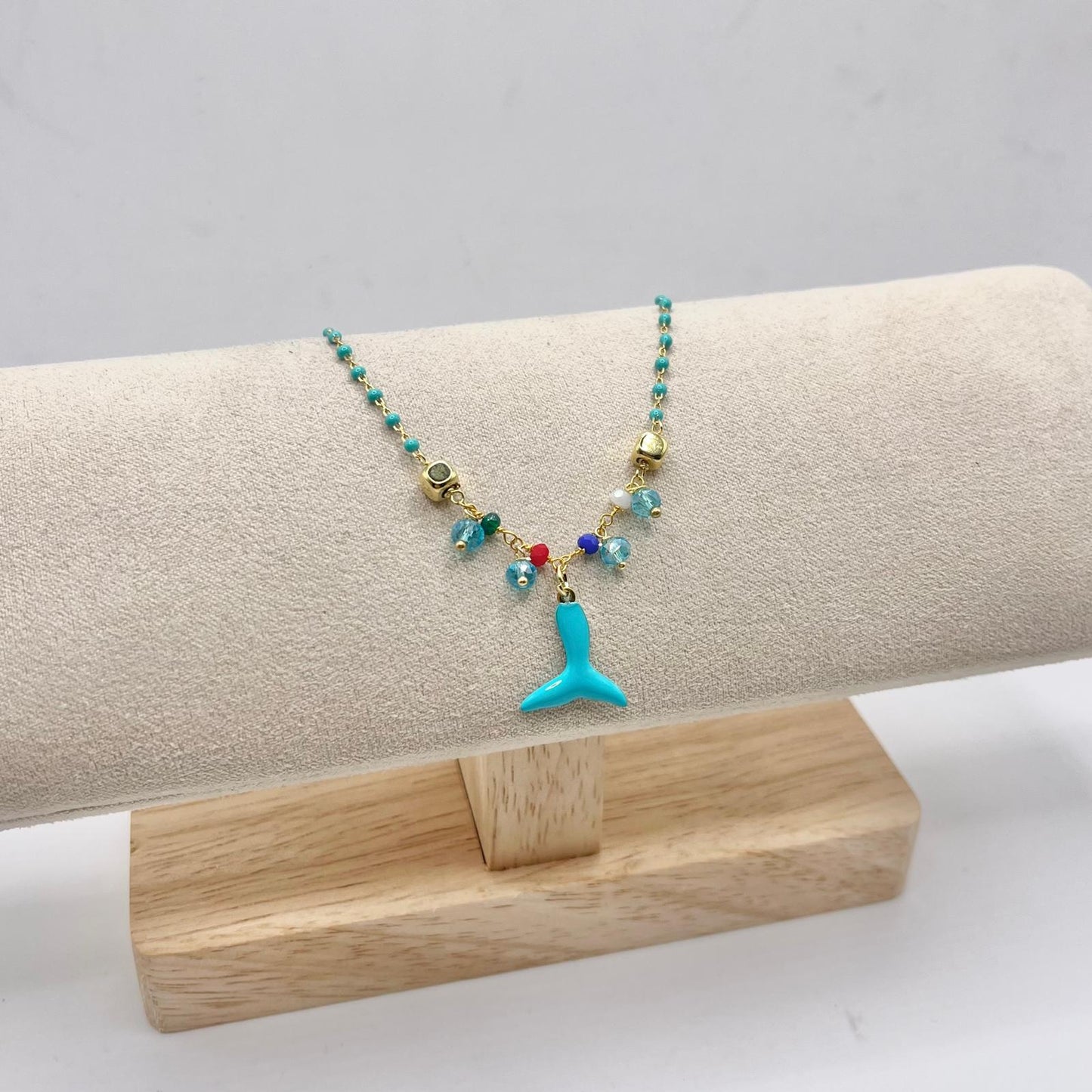 BR PERLINE COLORATE E CODA BALENA