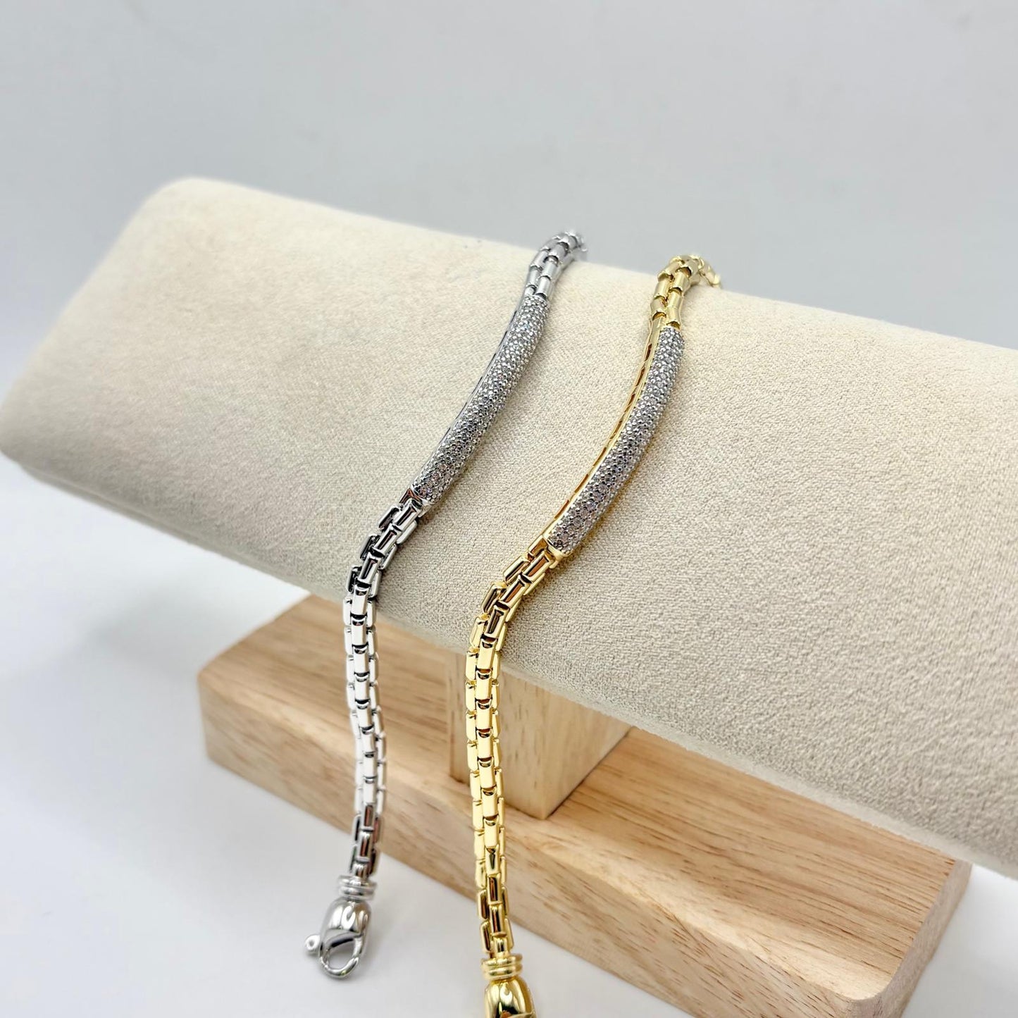 BR CATENA E TARGA ZIRCONI