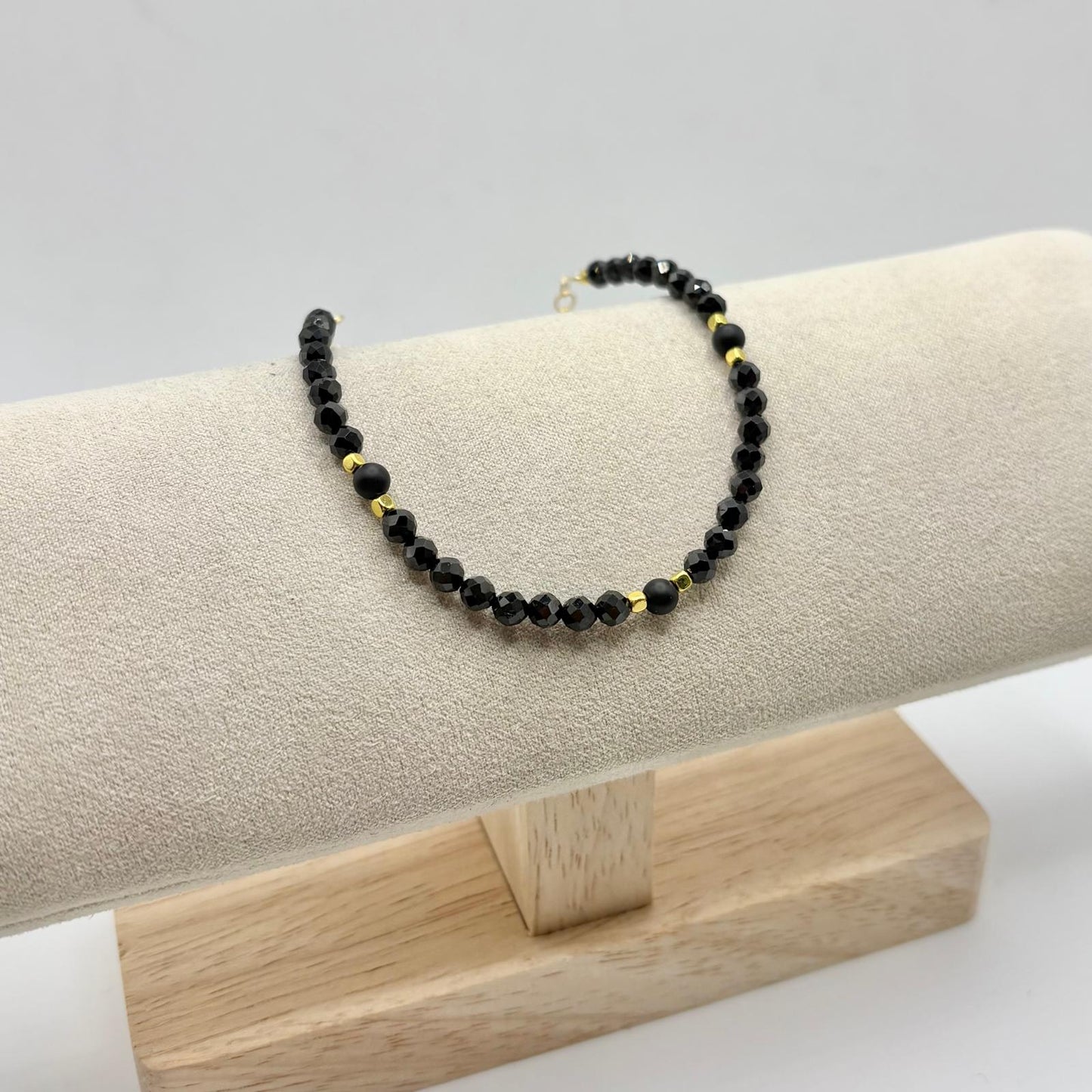 BR PERLINE NERE E DADINI GIALLI