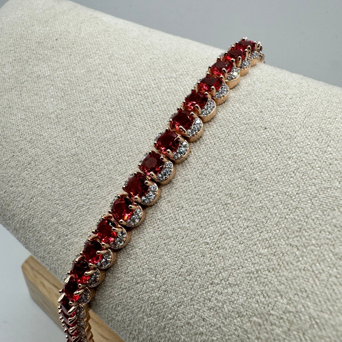 BR WITH STONES