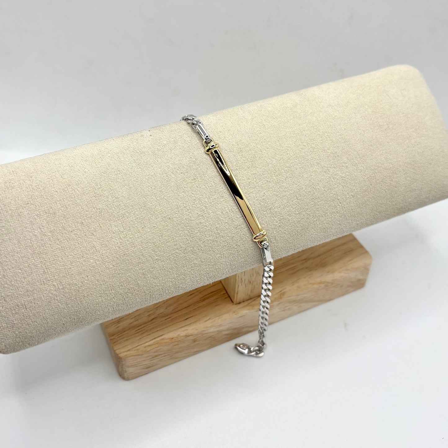 BR 7 SILVER PLATES WITH 18 KT GOLD INSERTS