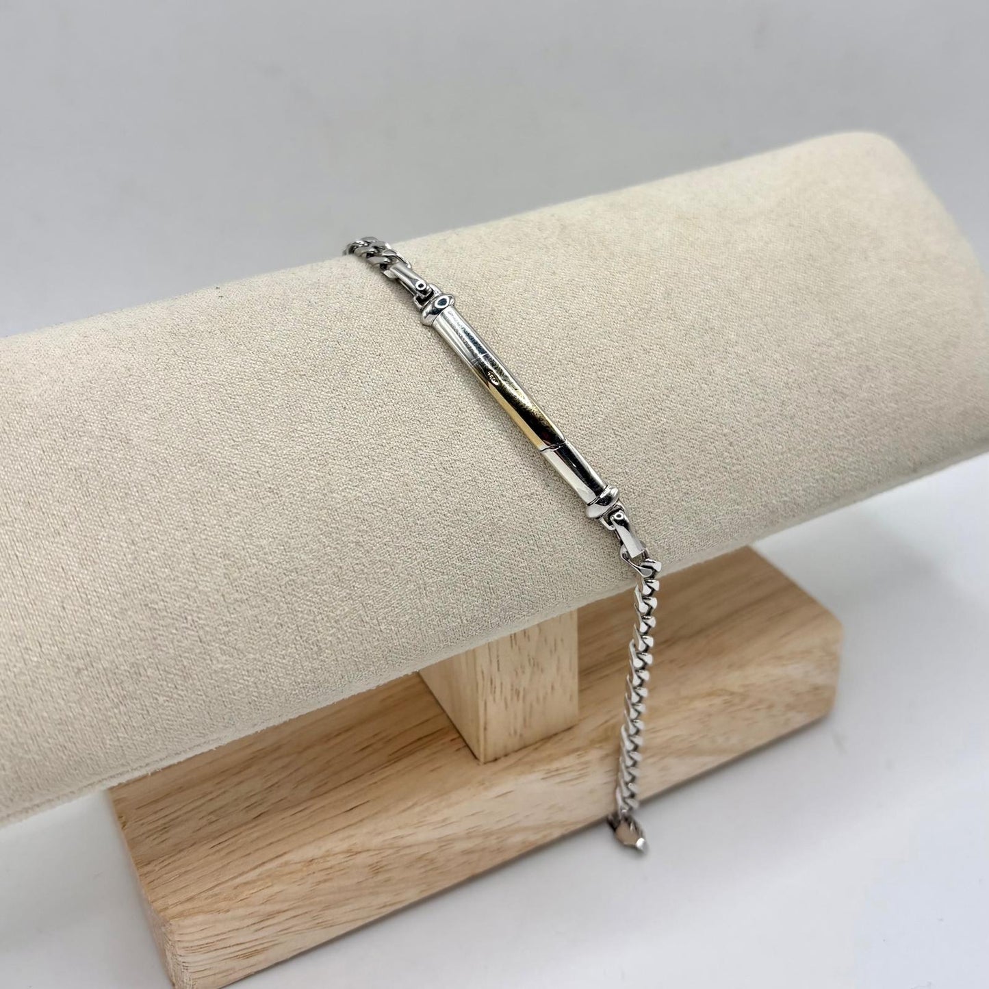 BR TARGA 4X0,4 CM GR 3,5 MM CON ORO 18KT