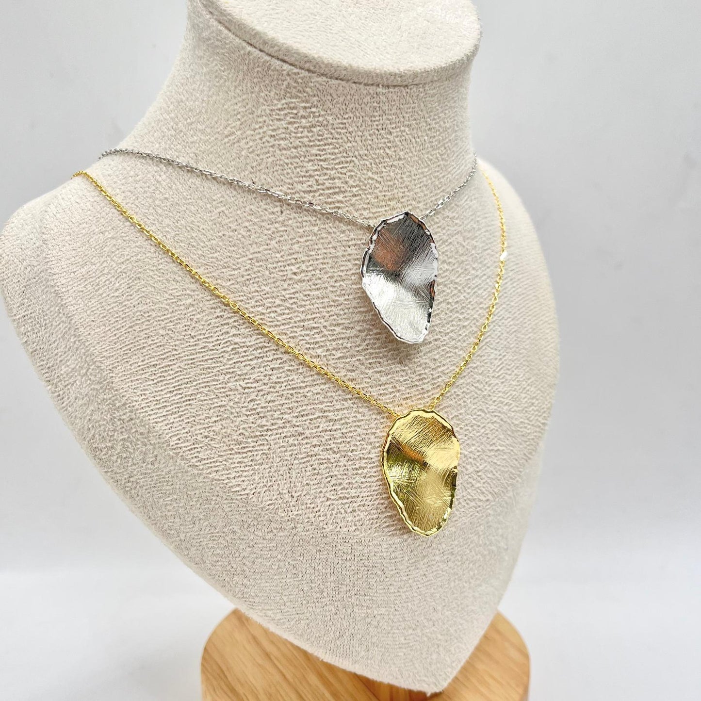 CL OVALE LAVORATO 2,7 X 1,7 CM