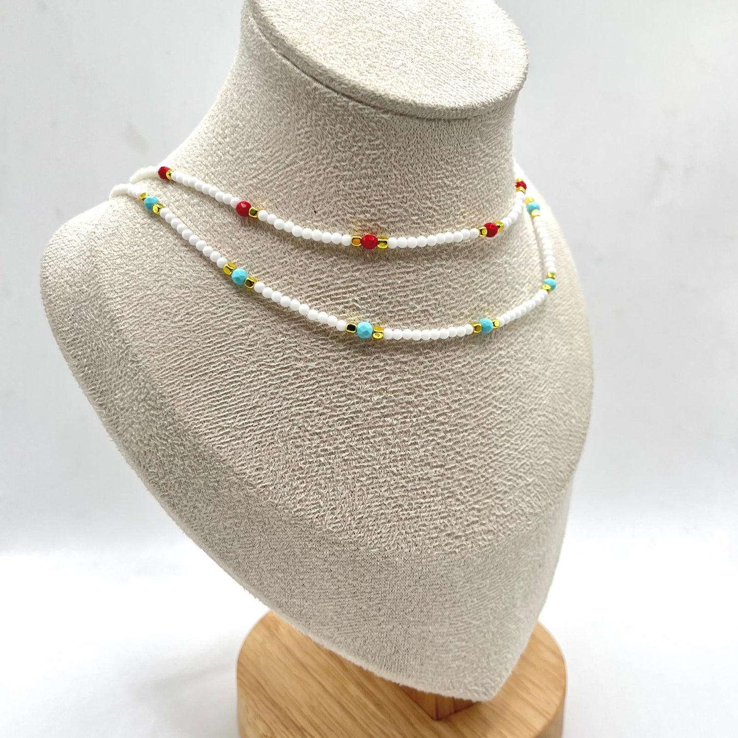 CL PERLINE BIANCHE E COLORATE CON DADINI