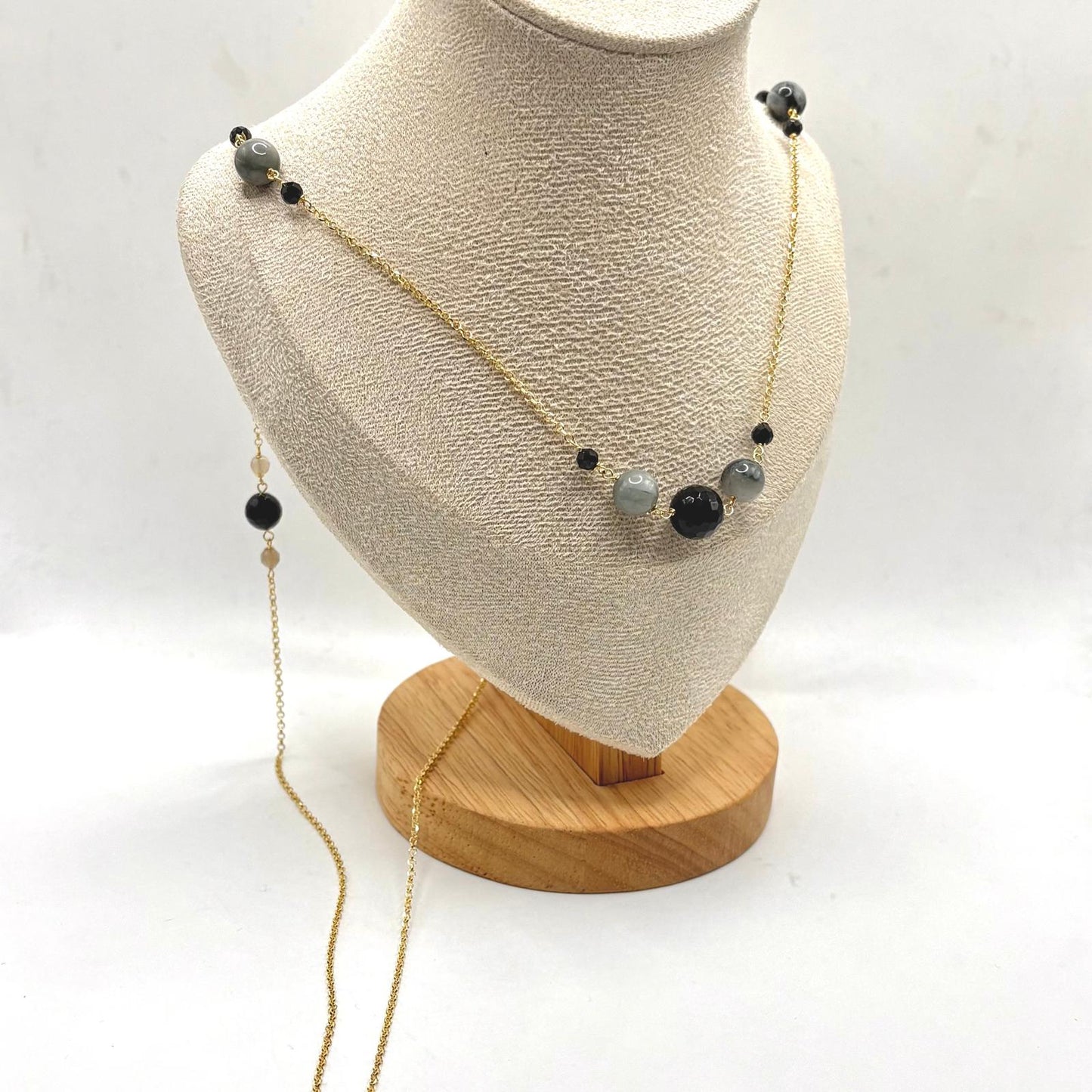 CL LUNGA SFERE NERE E GRIGIE