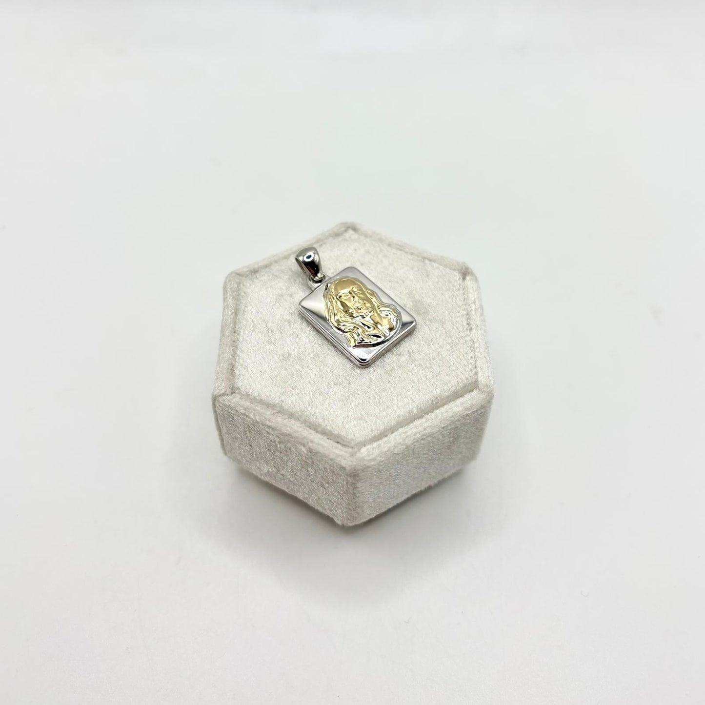 CN TARGA 1,6X1,3 CRISTO ORO 18KT