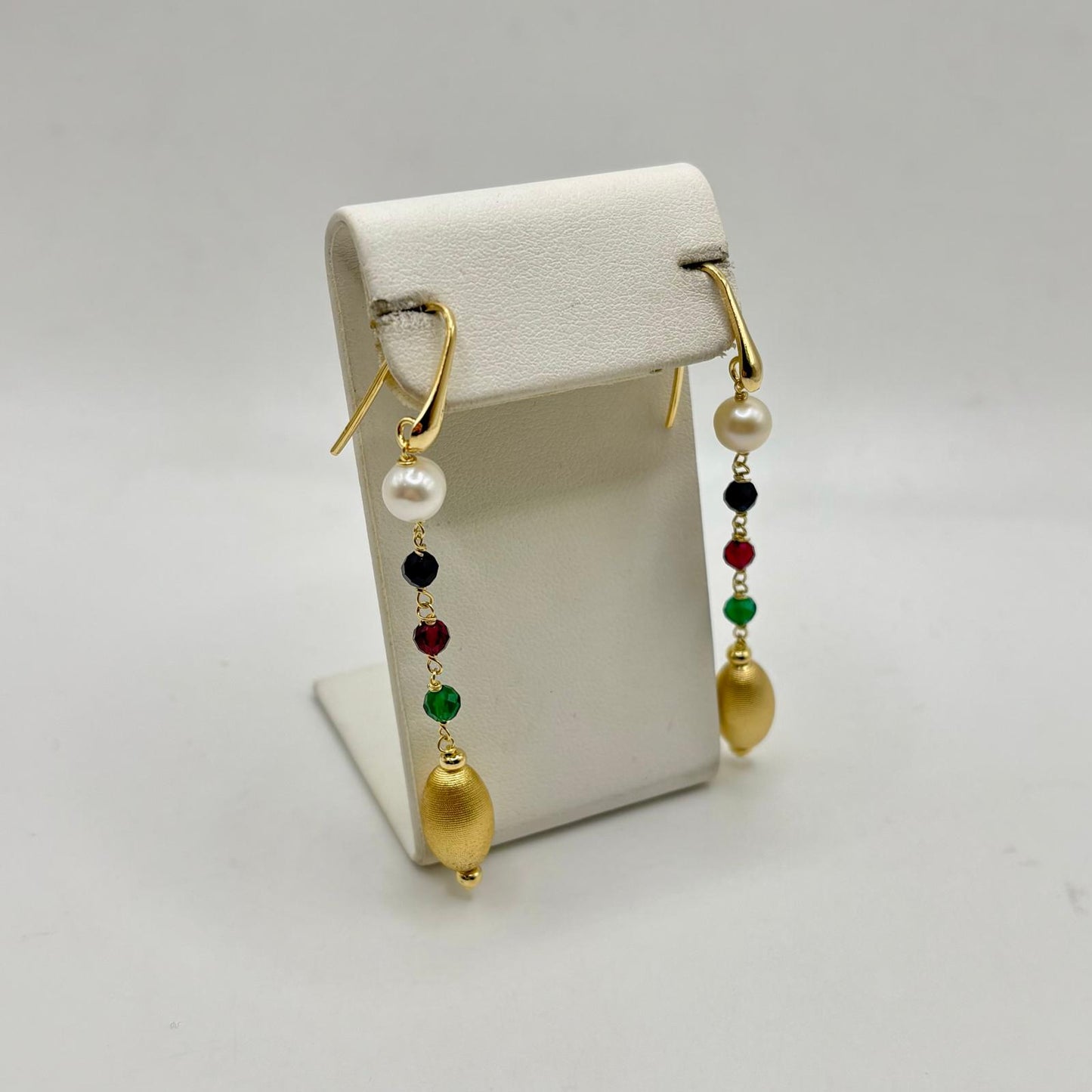 OR CON AMO, PIETRE, PERLE E SFERE SATINATE