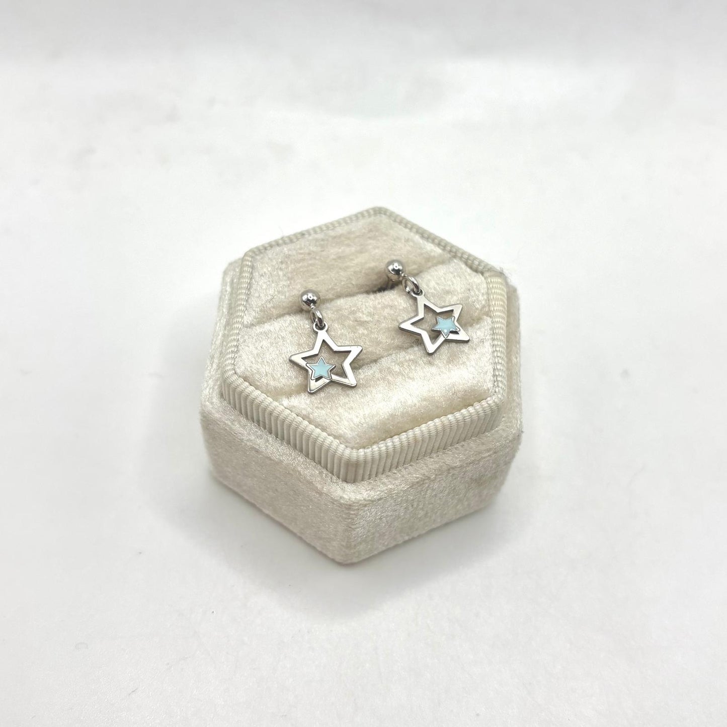 OR LOBO FLOWER ENAMEL PENDANT