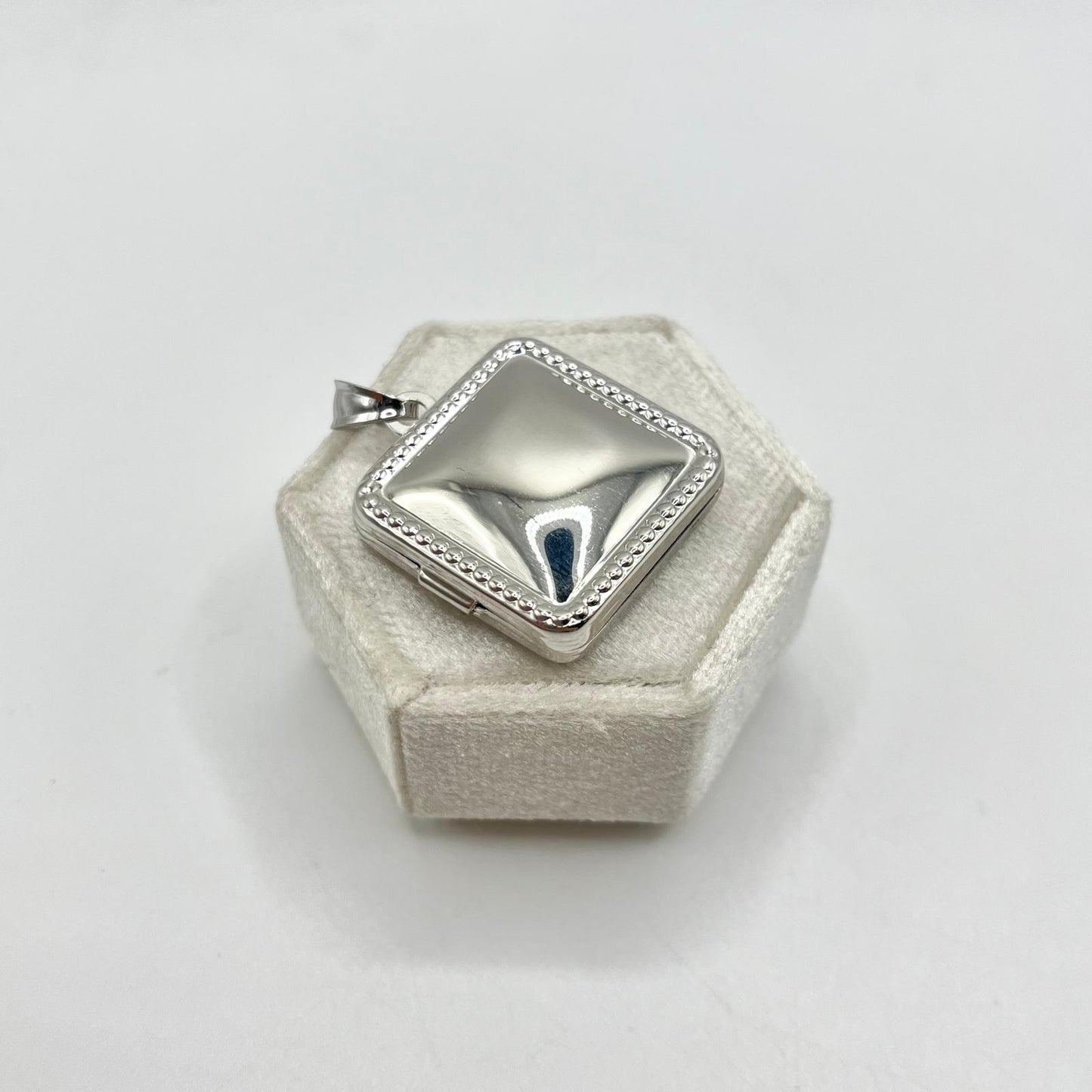 PORTAFOTO QUADRATO CON DECORO 2,4 X 2,4 CM