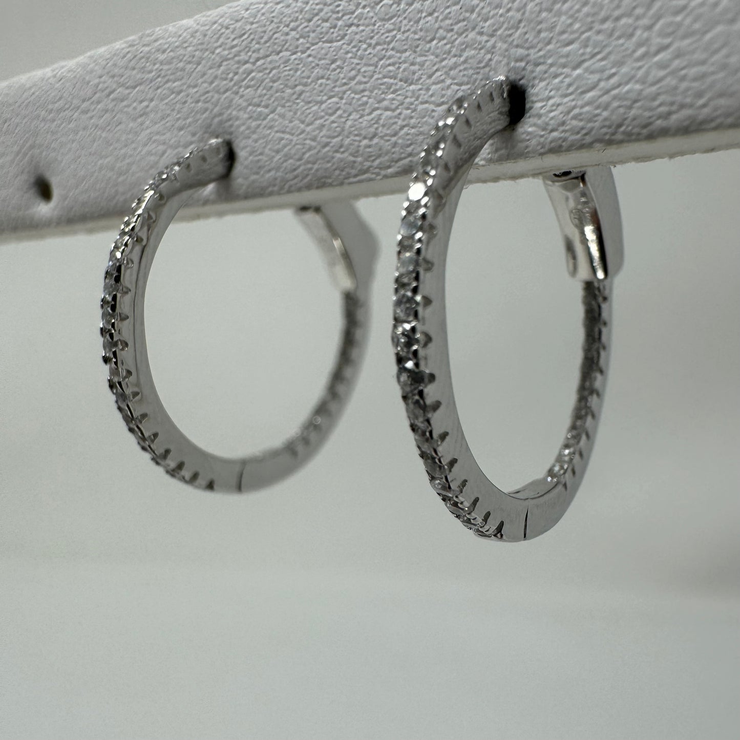 SCAT ZIRC 1MM DIAM 2CM