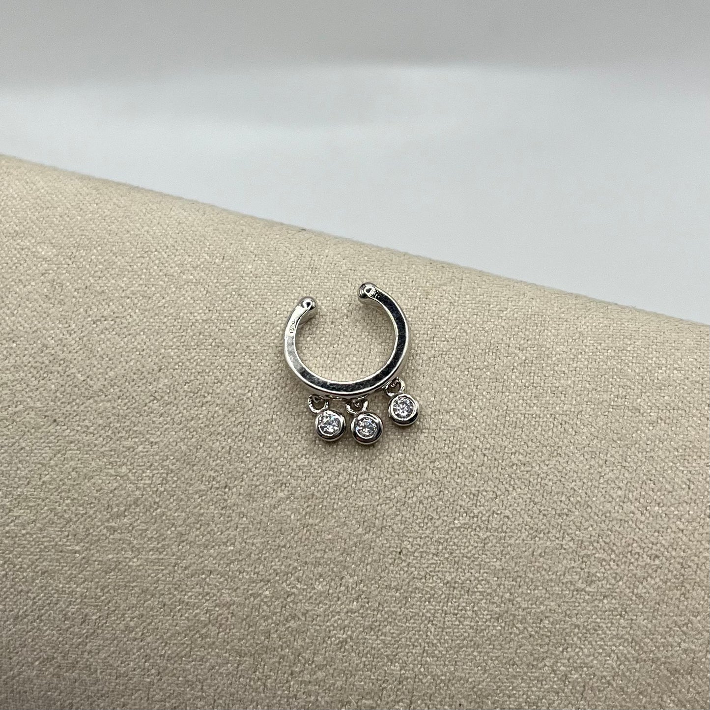 EARCUFF TRE ZIRC PENDENTI