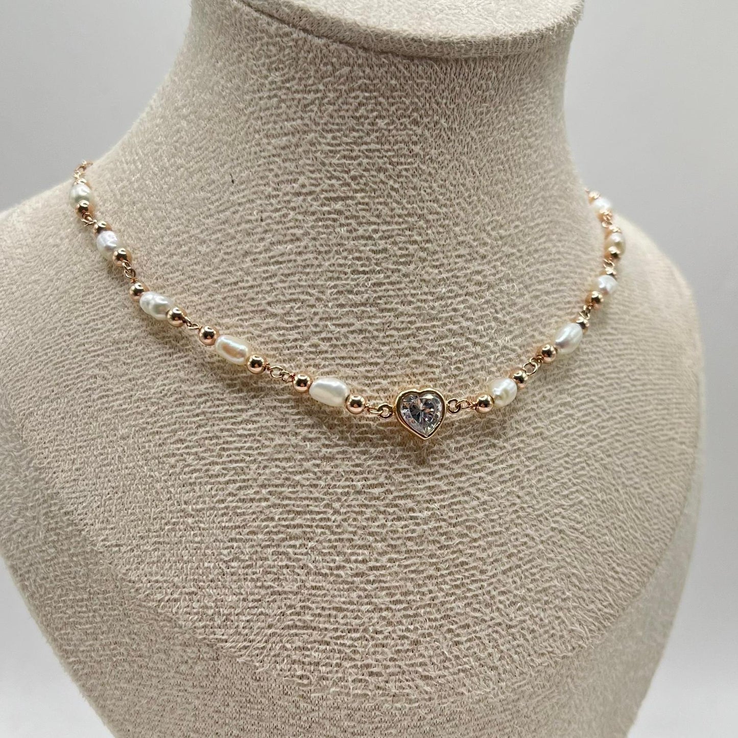 CL CON PERLE + CUORE CENTRALE PIETRA