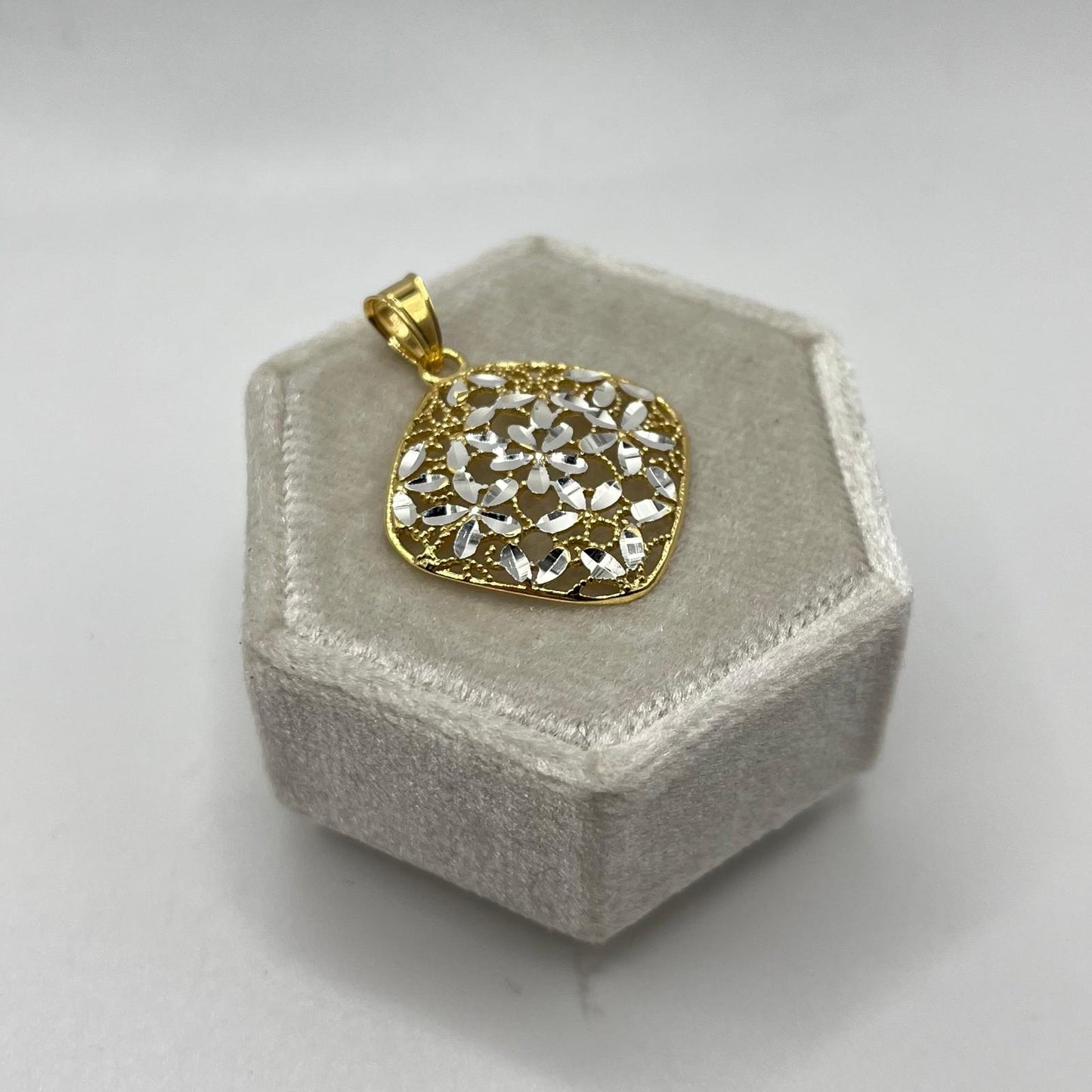 CN UNG ROMBO PICCOLO