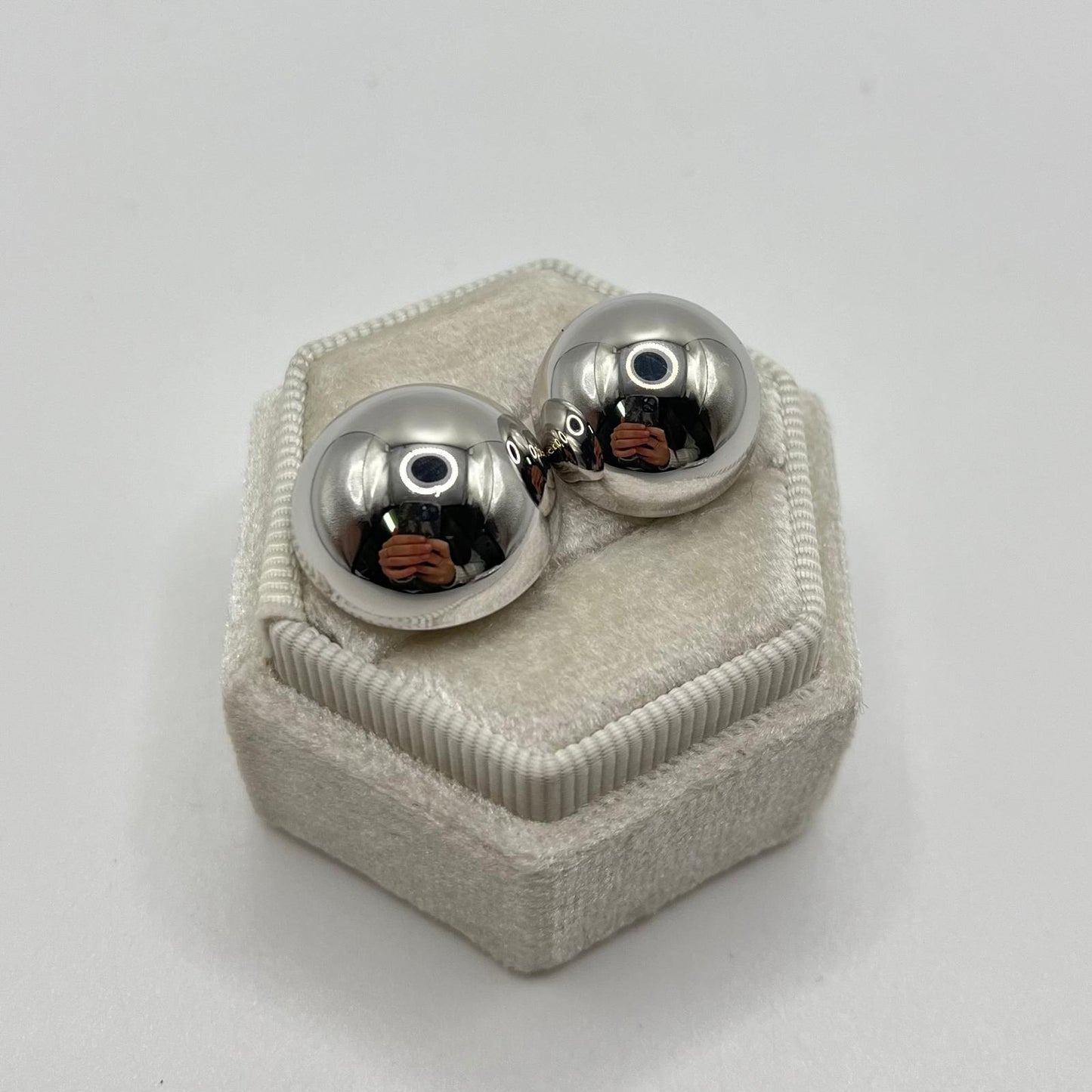 ORECCHINI SFERA 18MM B