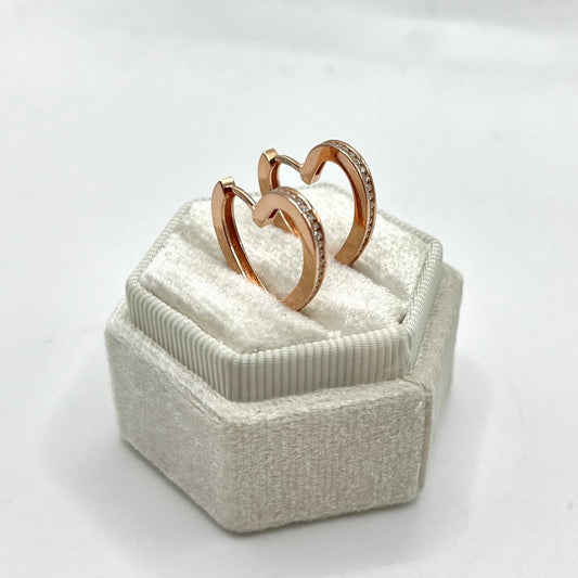 ORECCHINO CUORE CON ZIRC. INTERNI