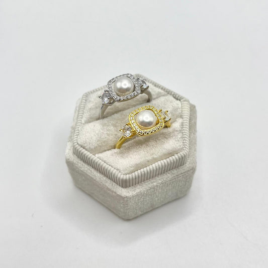 AN PERLA E DUE ZIRCONI