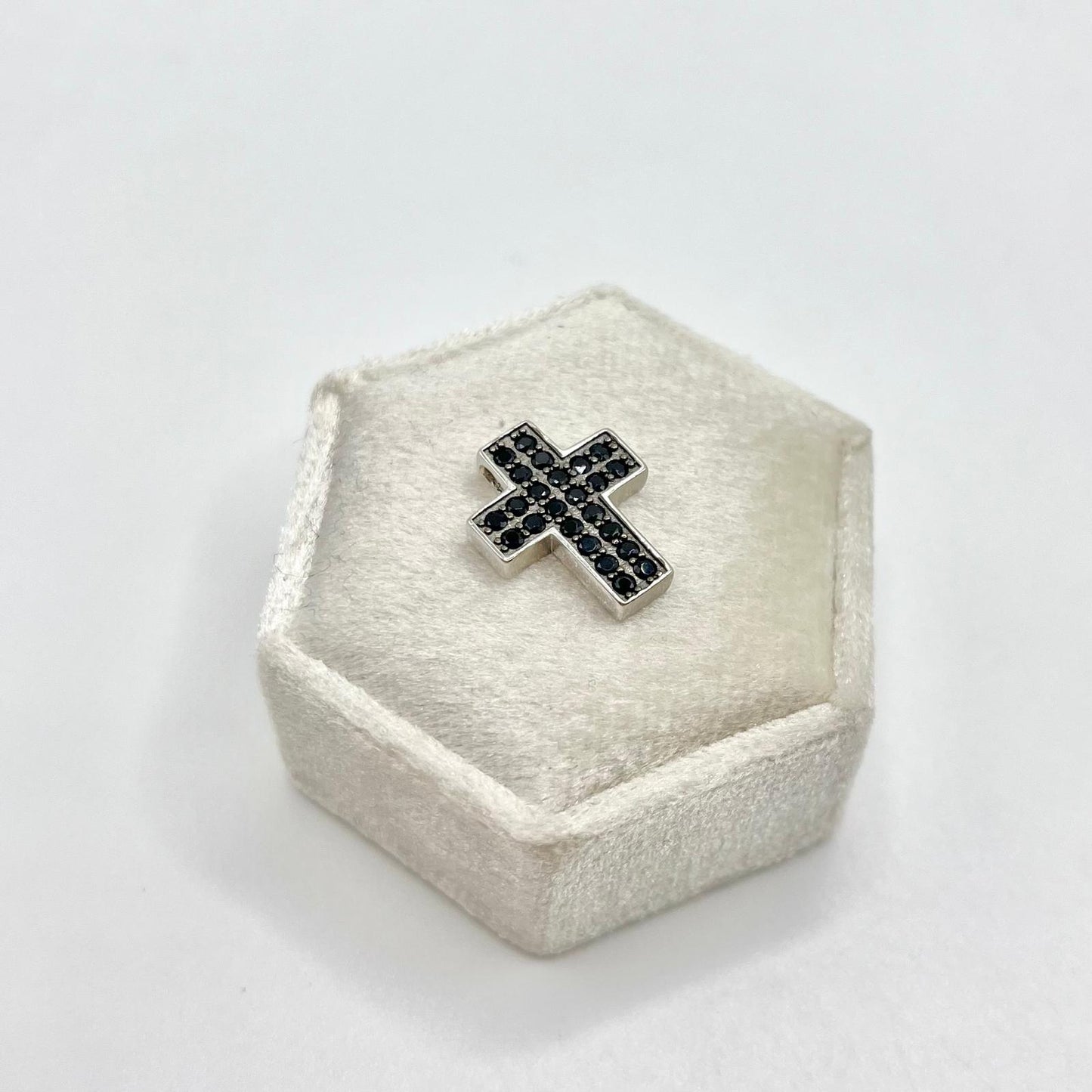 CN CROCE ZIRC NERI 1,2X1,6CM