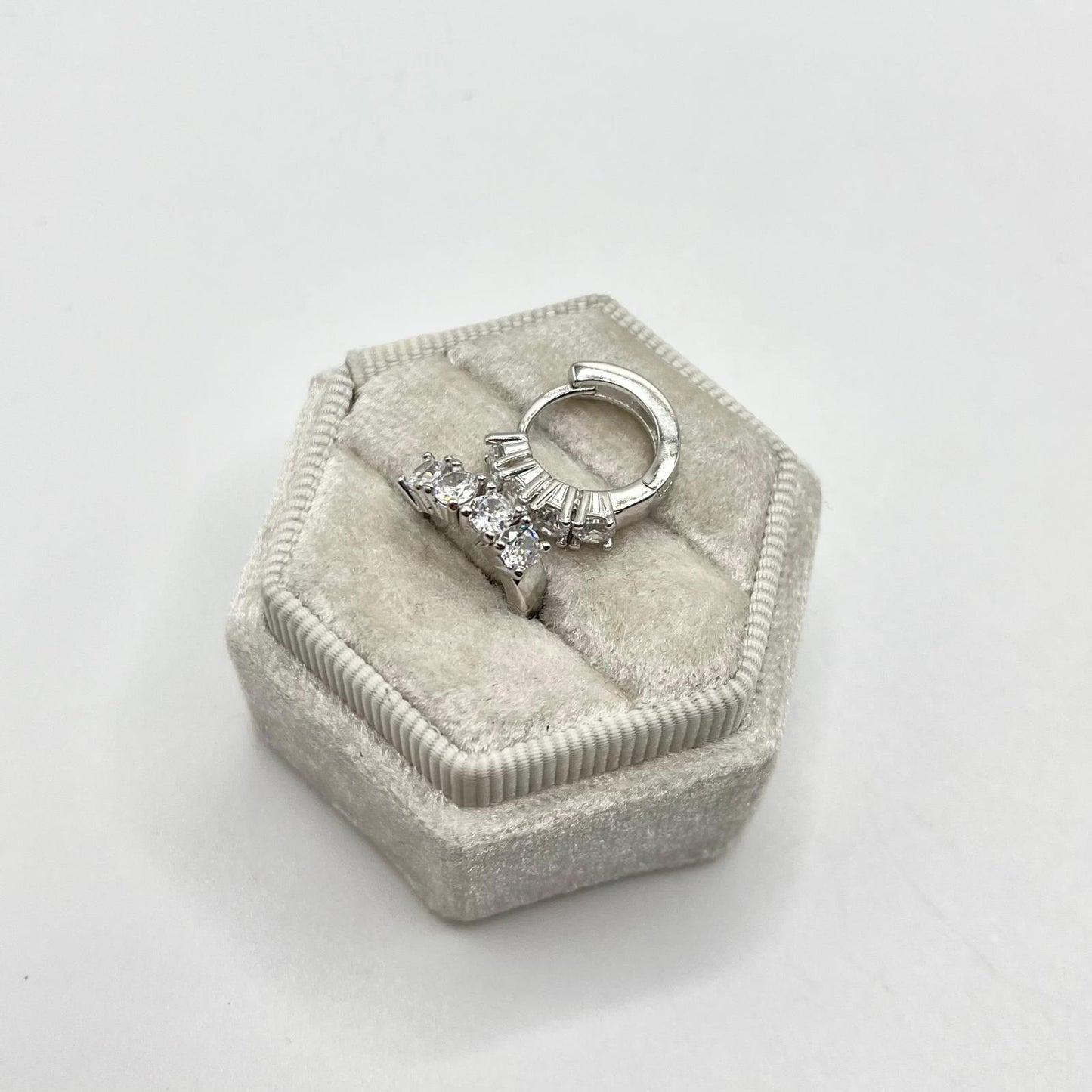 SCATTINI ZIRC 4MM 15MM