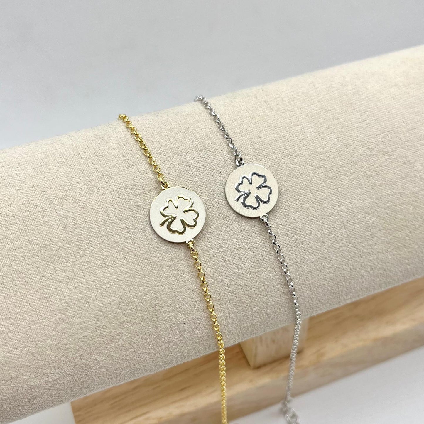 BR PIASTRA SMALTATA QUADRIFOGLIO