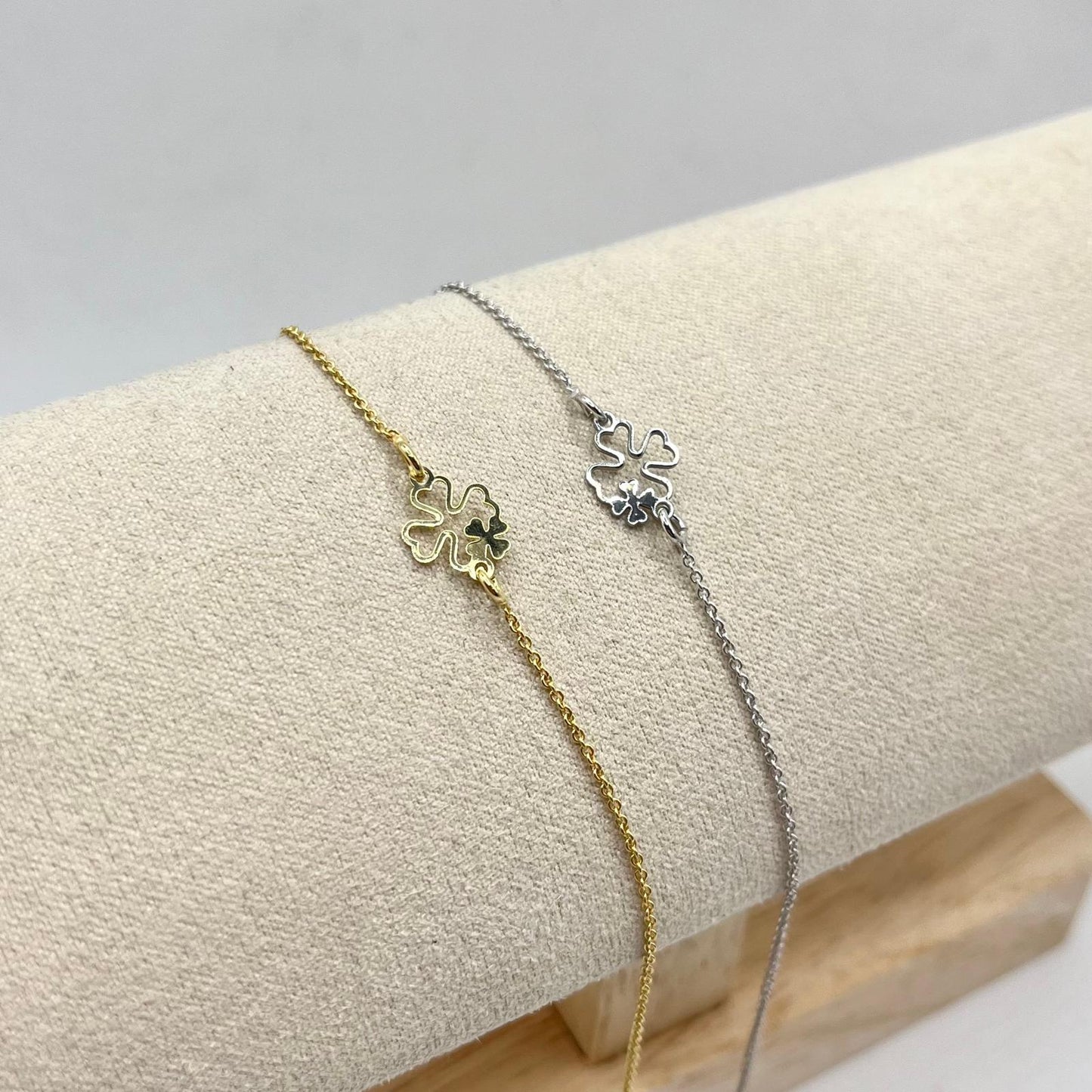 BR CON 2 QUADRIFOGLI CENTRALI