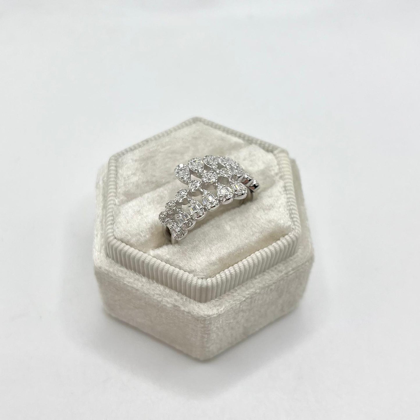 AN ZIRCONI TONDI E GOCCIA