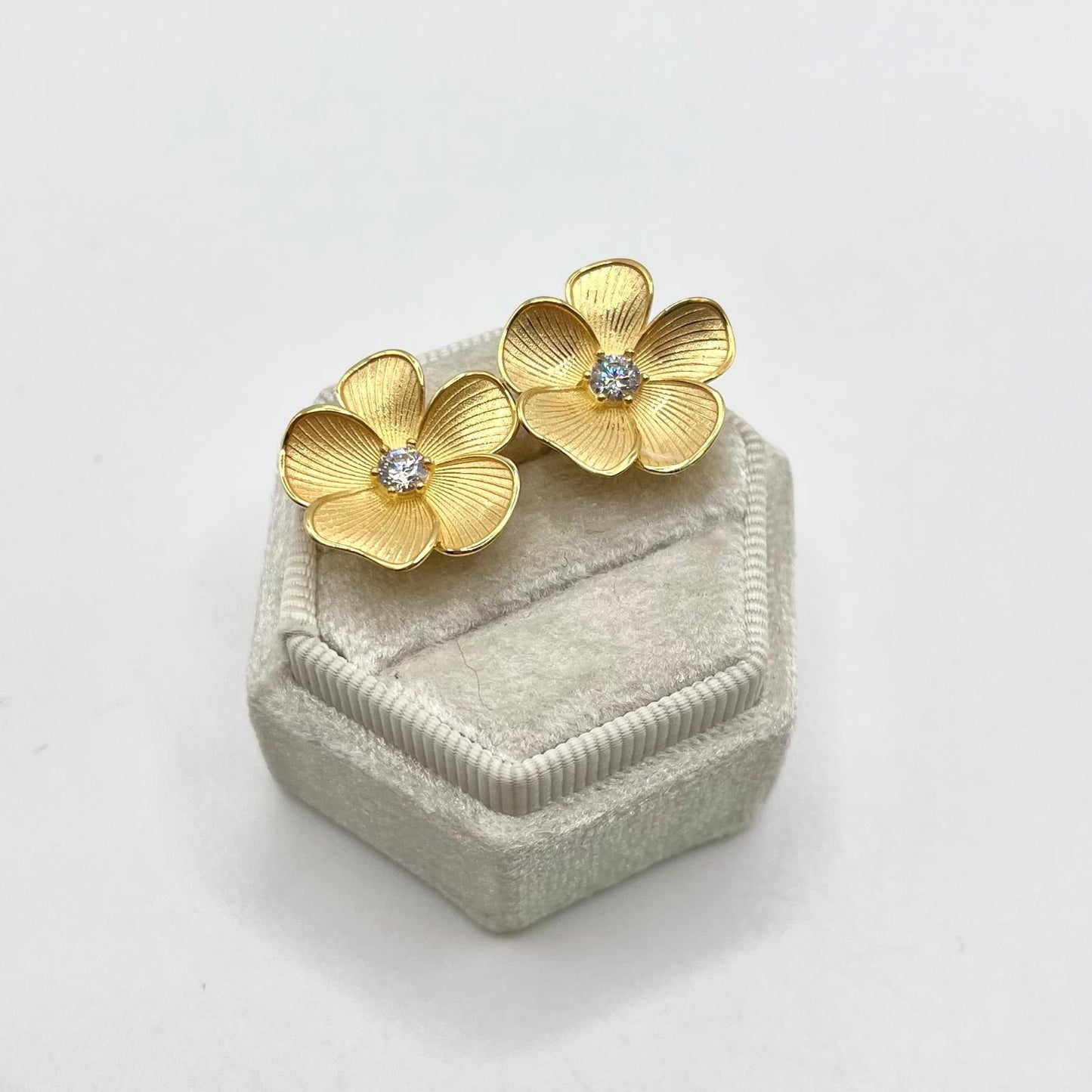 OR FIORE LAV CON ZIRCONE