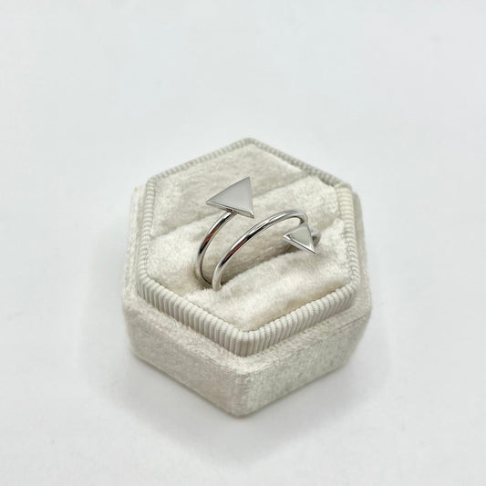 AN SPIRALI TRIANGOLI