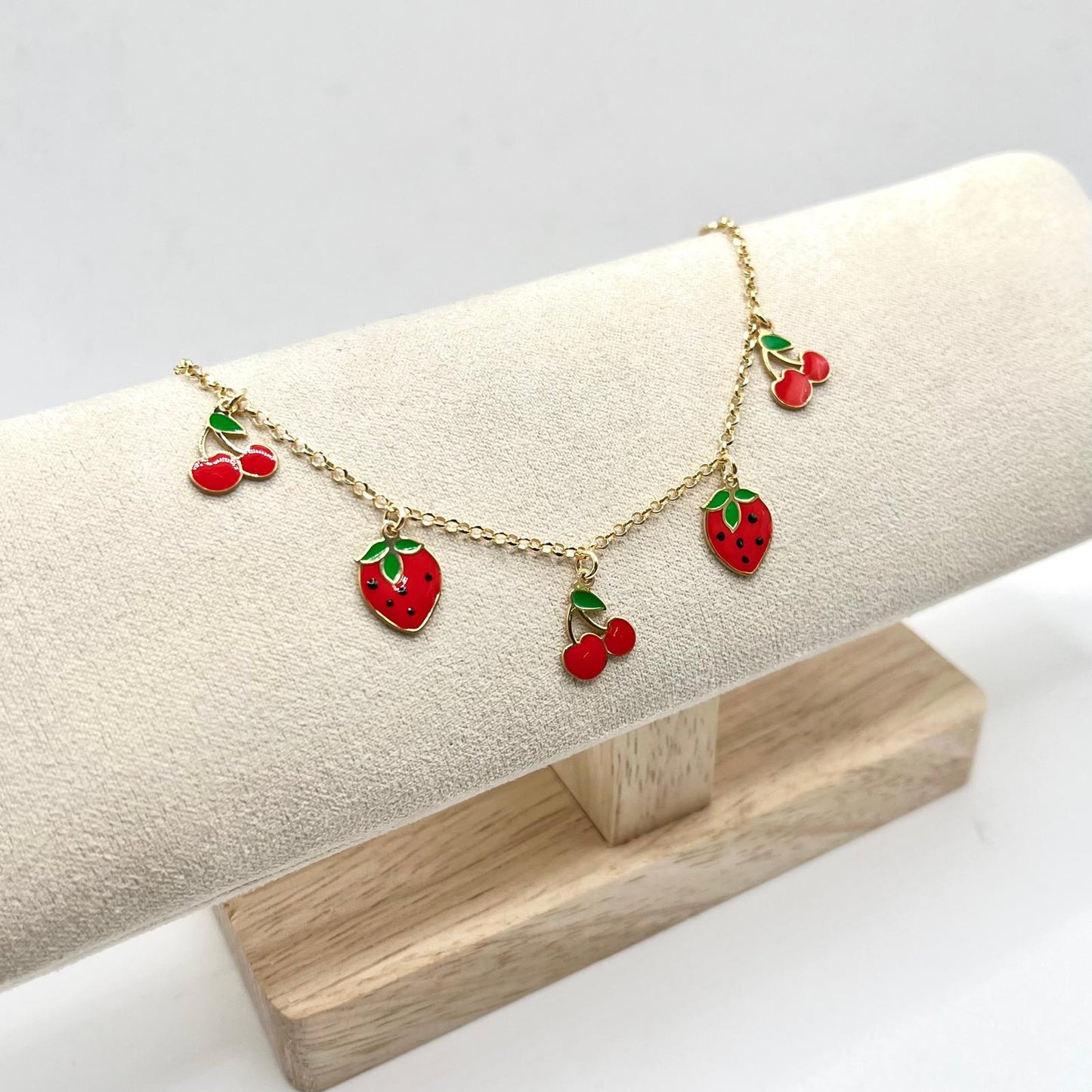 BR CILIEGIE E FRAGOLE SMALTO