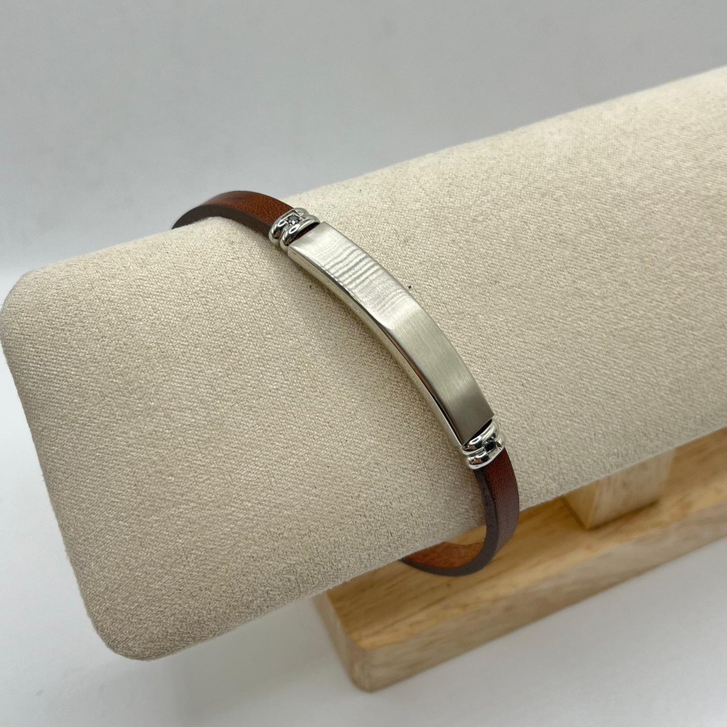 BR AC UOMO TARGHETTA