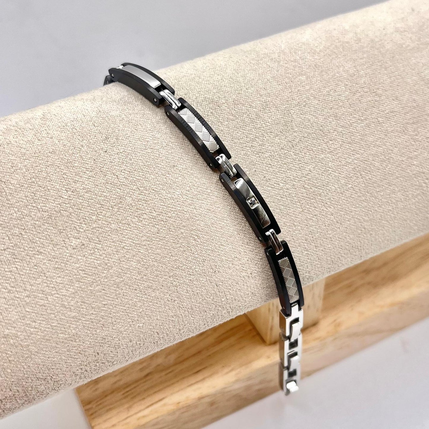 BR ACC TARGHETTE GRIGIE E NERE