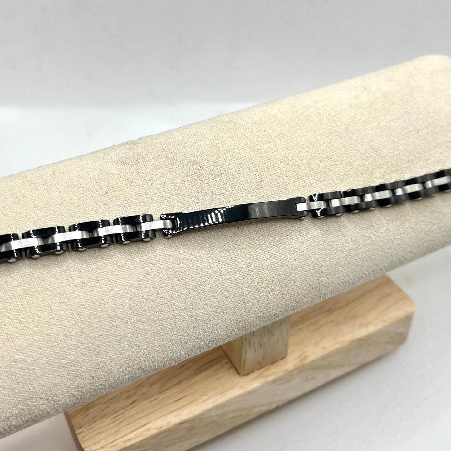 BR ACC TARGHETTA NERA