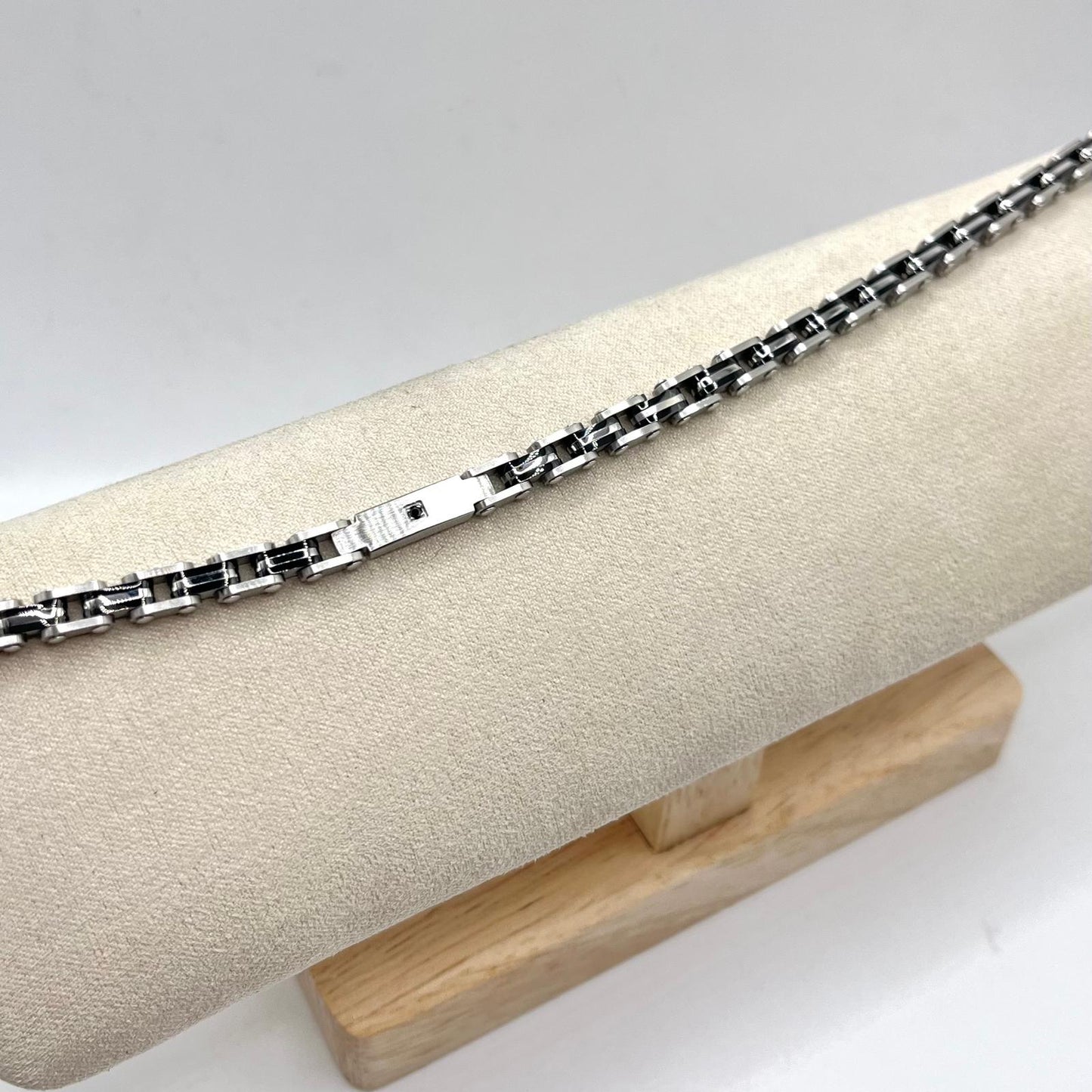 BR ACCIAIO NERE + PIASTRINA CON ZIRC