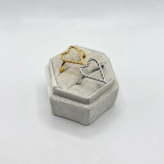 AN CUORE TRAFORATO CORDA