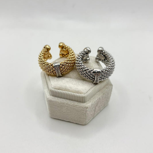 AN MAGLIA COREANA E BARRETTE