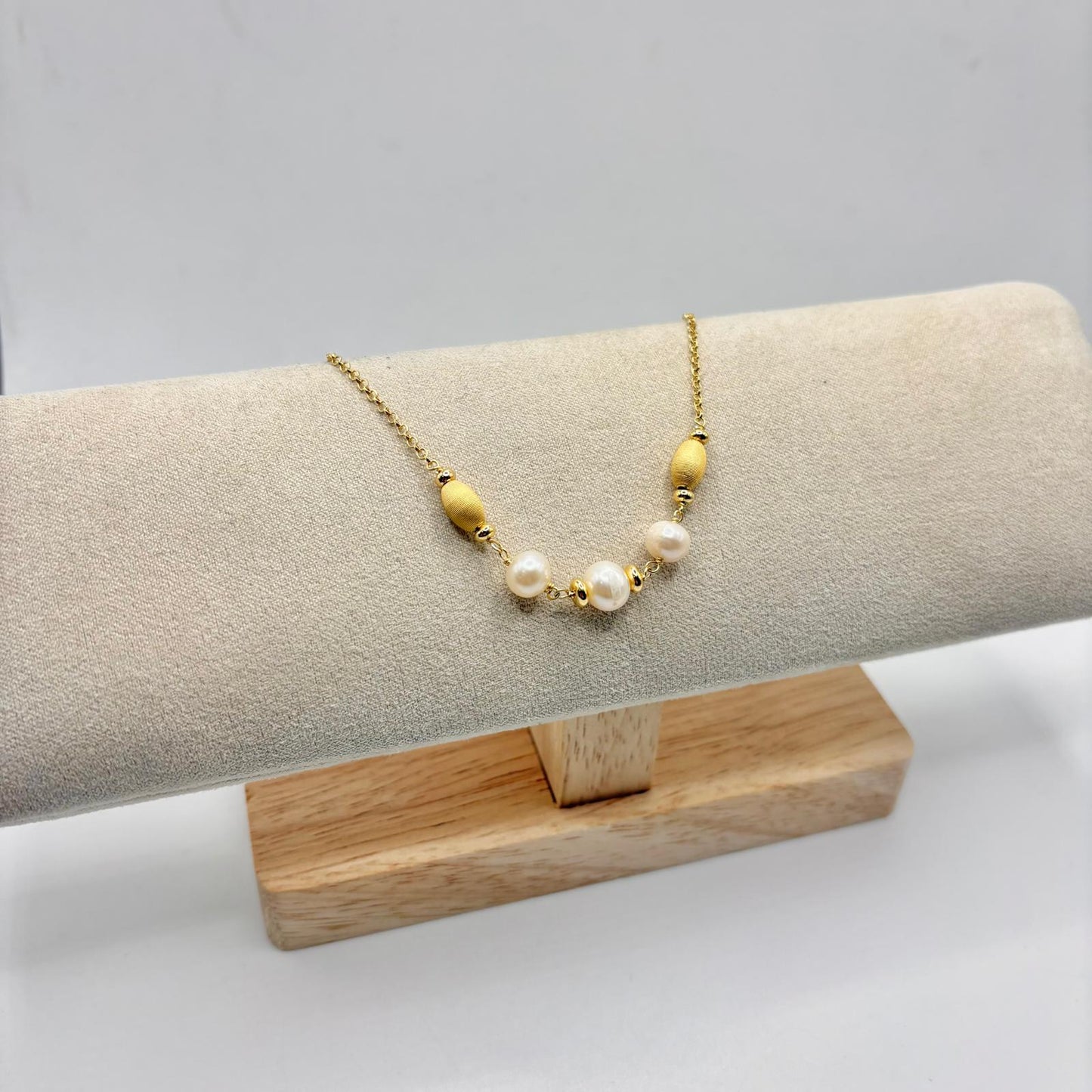 BR PERLE BIANCHE E SFERE SATINATE