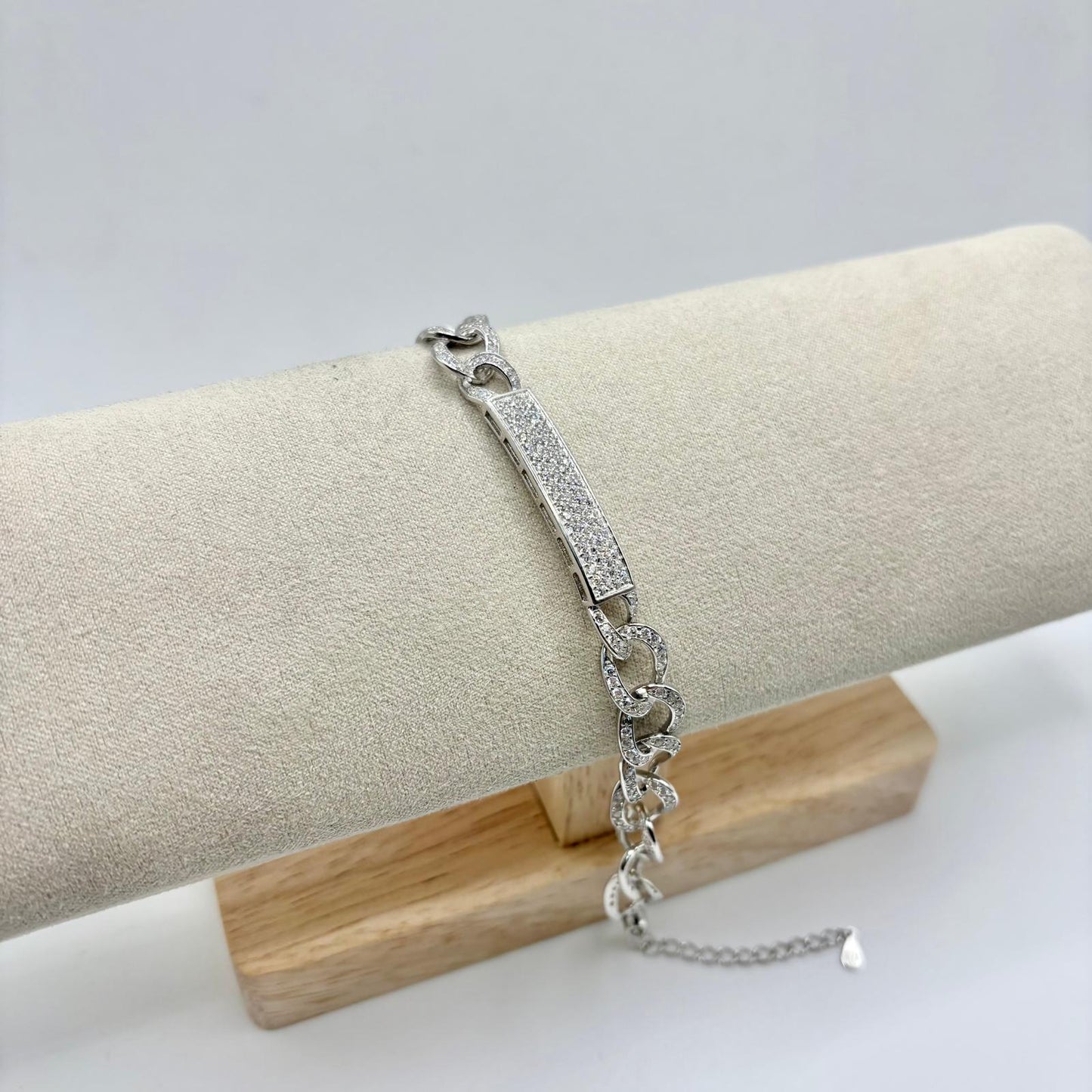 BR GRUMETTA 9 MM ZIRC CON TARGA