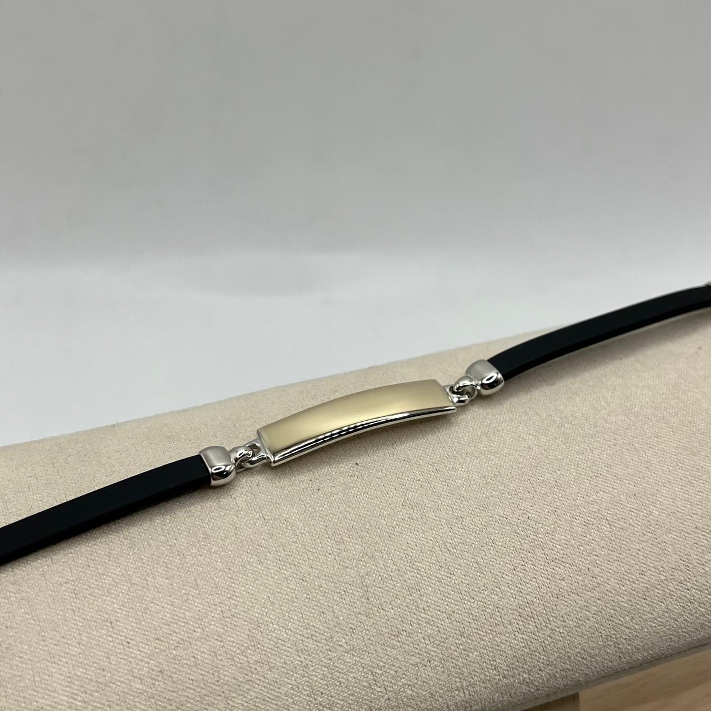 BR TARGA 3,1X0,8CM CAUCCIU’ 5MM PL 9KT